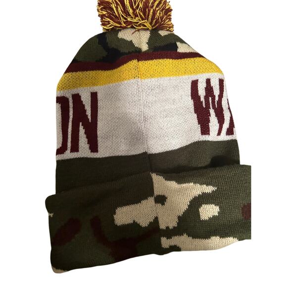 NWT Washington Stocking Hat Cap Tassel Camo One Size - Picture 2 of 2